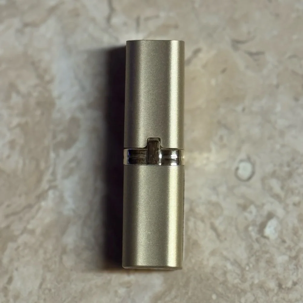L’Oréal Colour Riche Red Lipstick 730 Au Currant New